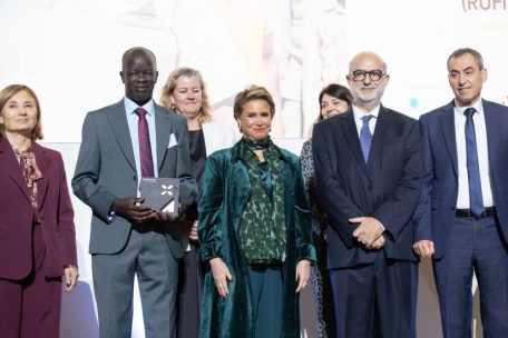 Die Präsidentin der Jury, Großherzogin Maria Teresa, mit den drei Finalisten