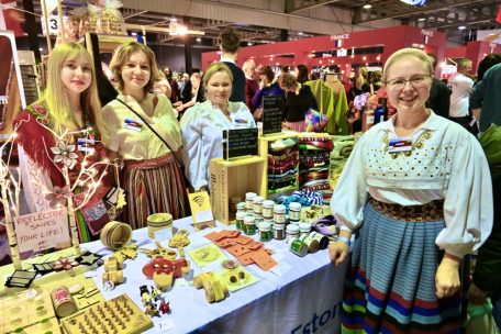 Fotogalerie / Auf dem „Bazar international“ von Kanada nach Chile und Frankreich nach Spanien