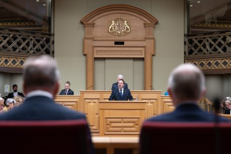 Parlamentsdebatte / Auf der Suche nach dem „Merde alors!“: Chamber diskutiert über Bettels Außenpolitik