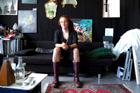 Artistes entre Luxembourg et Berlin / Portrait de Catherine Lorent qui proclame „Rock de Schäiss!“ – et participe à la Luxembourg Art Week ce weekend