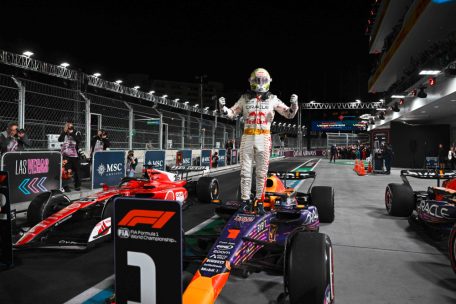 Motorsport / Clowns, Wahnsinn - und großer Sport: Die Formel 1 zurück in Las Vegas