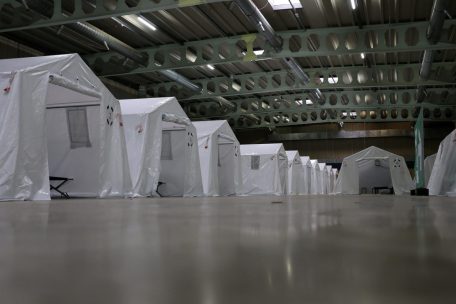 Zehn Räumungen seit 2019 / Schutzsuchende in Luxemburg: Minister gibt Einblicke in neue Zahlen