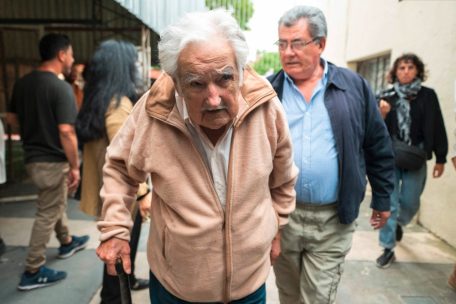 Pepe Mujica im Wahlkampf für Yamandu Orsi, im Club Cerveceros in Montevideo