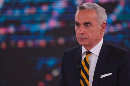 Rumänien / Etappensieg des Ultranationalisten Georgescu bei Präsidentschaftswahlen löst politisches Erdbeben aus