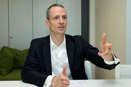 Der CSV-Politiker setzt beim Klimaschutz nicht zuletzt auf eine Zusammenarbeit von &ouml;ffentlicher und privater Hand