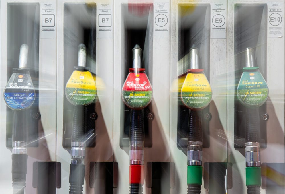 Spritpreise / Super 98, Diesel und Heizöl werden am Freitag günstiger – Super-95-Preis bleibt unverändert