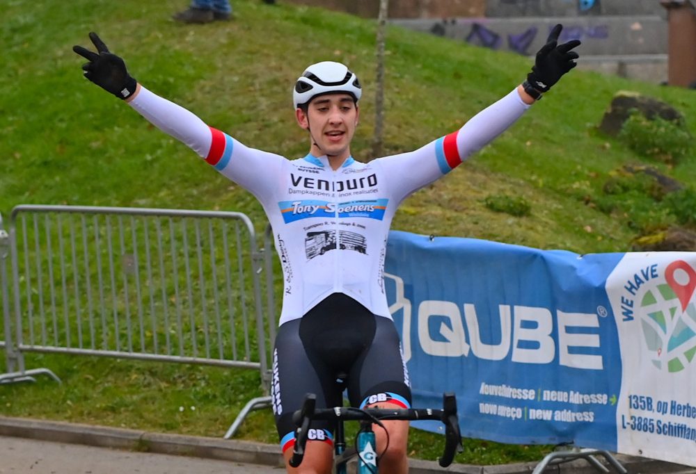 Cyclocross / Belgier Elio Clarysse jubelt in Schifflingen