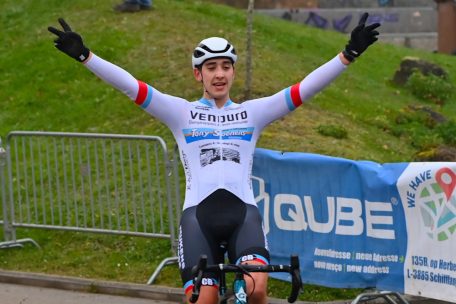 Cyclocross / Belgier Elio Clarysse jubelt in Schifflingen