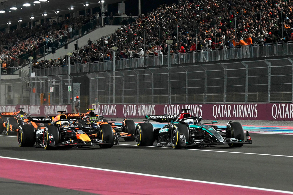 Formel 1 / Verstappen-Coup in Katar, Entscheidung in der Team-WM vertagt