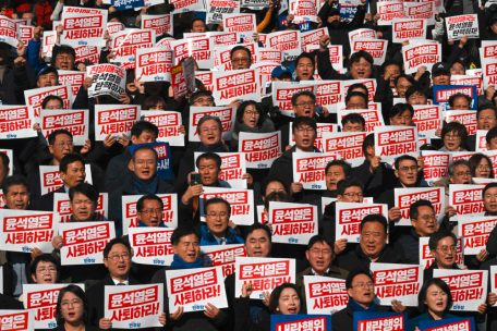 Südkorea / Nach Verhängung des Kriegsrechts: Opposition beantragt Amtsenthebung des Präsidenten