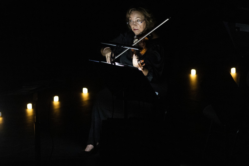 Alain spannt den Bogen / Getanzte Musik mit den SEL, sommerliche Farben mit der Accademia Santa Cecilia aus Rom