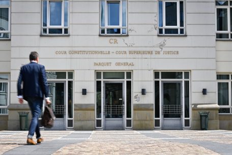 Caritas-Skandal / Justiz zu Gast in der Spezialkommission – Staatsanwaltschaft beklagt Ermittlermangel 