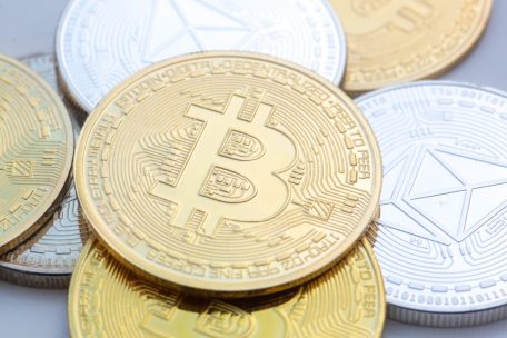 Kryptowährung / Bitcoin überschreitet erstmals 100.000-Dollar-Marke