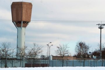 Schrassig / Gefangener greift Wärter an – Beamter wird in den Finger gebissen und muss ins Krankenhaus