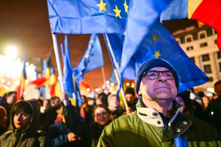 Einige tausend Demonstranten gingen am Donnerstag noch für die liberale Präsidentschaftskandidatin Elena Lasconi auf die Straße