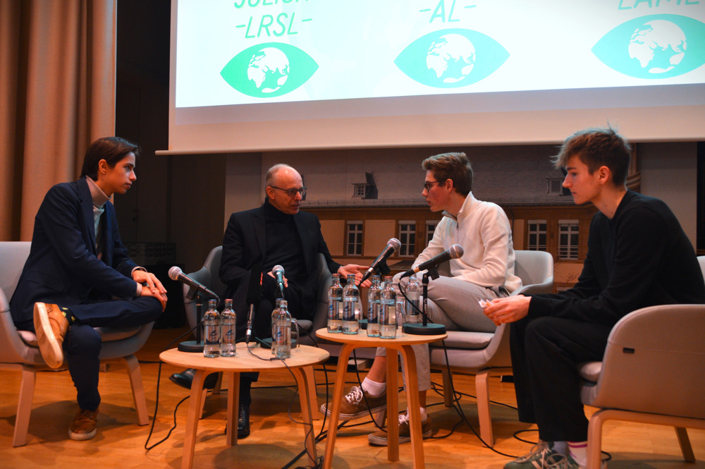 Luxemburg-Stadt / Besuch im Lycée Robert Schuman: Luc Frieden spricht mit Schülern über COP29