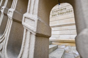 In aller Kürze / Aktuelle Fragestunde im Parlament: Sinkende Einbrüche und mehr „Blistering“