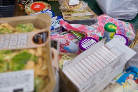 Fast oder erst kürzlich abgelaufene Lebensmittel werden an den Verein abgegeben