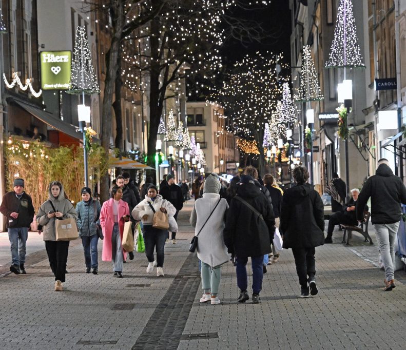 Kommentar / Die Liberalisierung der Öffnungszeiten zeigt, wie die Regierung das Luxemburger Sozialmodell aushöhlt 