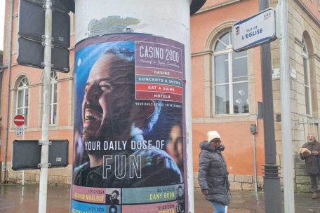 Forum / Die Litfaßsäule – rundum kultig und immer noch aktuell und informativ!