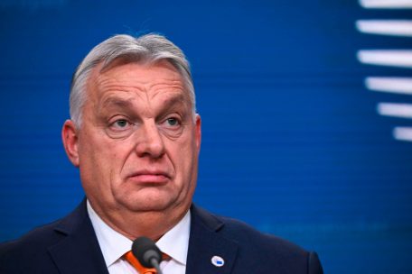 Polen/Ungarn / Orban gewährt wegen Korruption gesuchtem PiS-Politiker Asyl