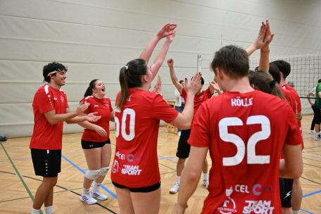 Fotogalerie / Tournoi de Noël 2024: Köln und Luxemburg triumphieren im Volleyball und Basketball