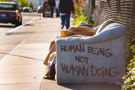 Ausstellung / Globale Exklusion: Obdachlosigkeit – und wie die Architektur zur Verbesserung beitragen kann