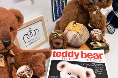 Tania Schotts Präsenz in der englischen Fachpresse