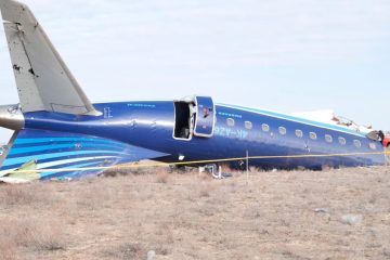 Kasachstan / Kreml warnt vor Spekulation um abgestürztes Flugzeug