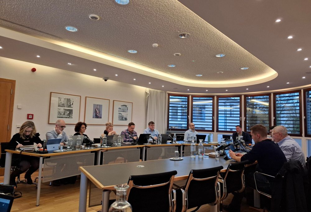 Roeser / Planlos oder zukunftsorientiert? Am Haushaltsplan scheiden sich die Geister