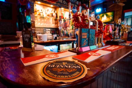 Schwarzes Gold / Guinness hat Lieferschwierigkeiten: Ausgerechnet über die Feiertage geht den Briten ihr Lieblingsgetränk aus