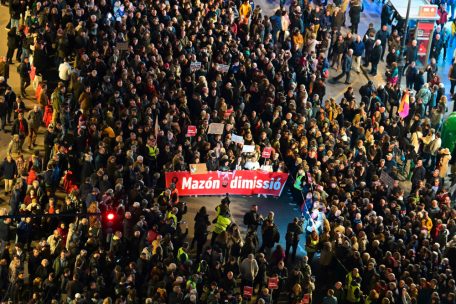 Spanien / Nach der Flutkatastrophe: 80.000 Menschen protestieren in Valencia