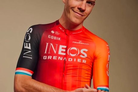 In Schwarz-Rot-Orange mit den Streifen des Landesmeisters: Ineos-Grenadier-Neuzugang Bob Jungels