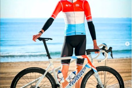 Gleiches Trikot, aber anderes Rad: Landesmeister Kevin Geniets