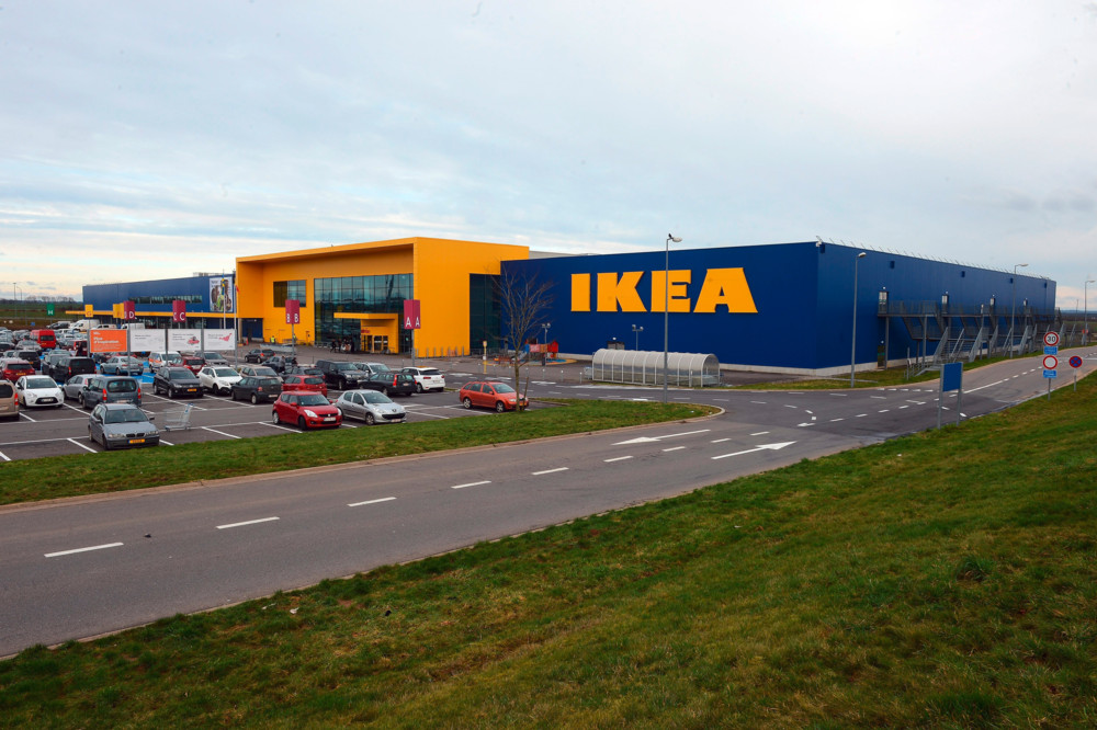 Wettbewerb / Eine Nacht im Möbelhaus: IKEA Belgien lädt ein