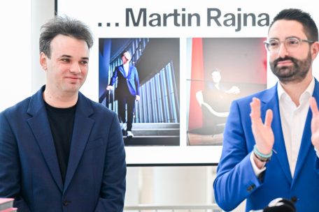 Martin Rajna (l.) wurde diese Woche im Beisein von Kulturminister Eric Thill zum Chefdirigenten des Luxembourg Philharmonic ernannt
