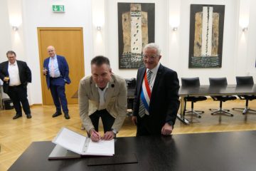 Gemeinderat Schifflingen / Vincent Nothum legt nach Rücktritt von Yves Fiorelli seinen Eid ab
