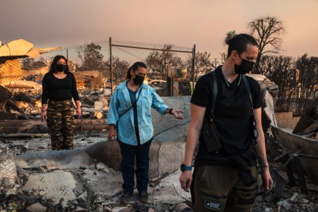 USA / Nach dem Feuer kommen die Plünderer: Behörden in Los Angeles verhängen Ausgangssperre