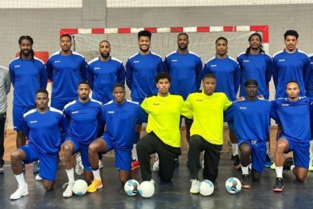 Gilson Correia (untere Reihe, 2. v.r.) und Bruno Fernandes (untere Reihe, 5. v.r.) bei der WM-Vorbereitung mit dem Kap Verde