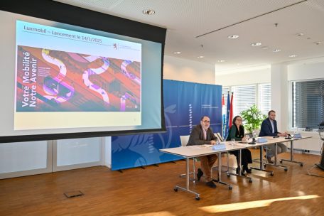 V.l.n.r.: Jean-Paul Lickes, Ministerin Yuriko Backes und Julien Schiebel