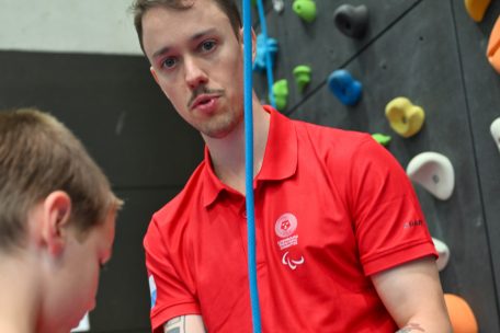 Para-Sportler im Fokus / Sportklettern trotz fehlender Finger an der rechten Hand: Joé Schmit über die Herausforderungen