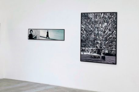 Schwarz-Weiß-Fotografien von Gloria Friedmann sind ebenfalls auf Wandhaff zu sehen