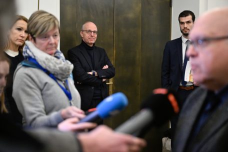 Noch reden sie miteinander, aber finden sie auch einen Kompromiss? Premier Luc Frieden und die Gewerkschaften