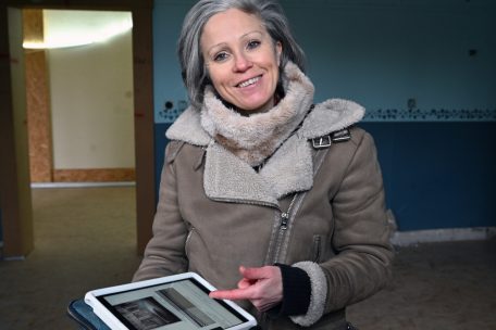 Kunsthistorikerin Patricia de Zwaef kennt sich bestens mit der Geschichte des Schlosses aus