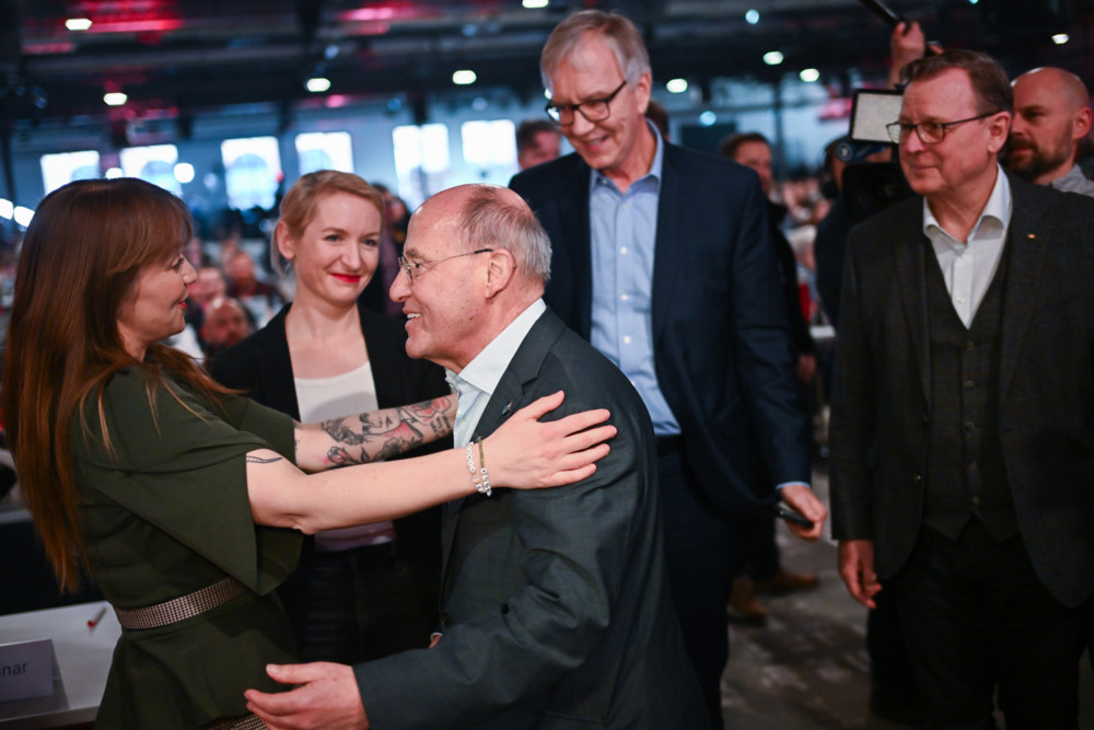 Deutschland / Linke geht mit Sonderparteitag in den Wahlkampf