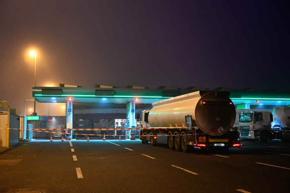 A6 in Richtung Luxemburg-Stadt / Tankstelle der Aire de Capellen schließt für Autos