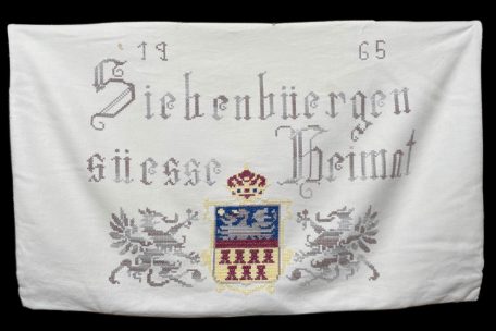 L’histoire du temps présent / Siebenbürgisch-sächsische Kunst auf der Viandener Burg: Wieder einmal der Urheimatmythos