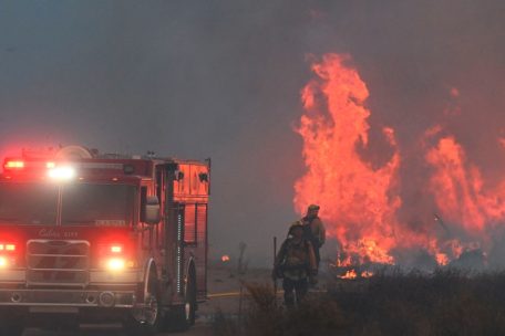 Kalifornien / Erneuter massiver Brand bricht bei Los Angeles aus – bereits 32 Quadratkilometer betroffen