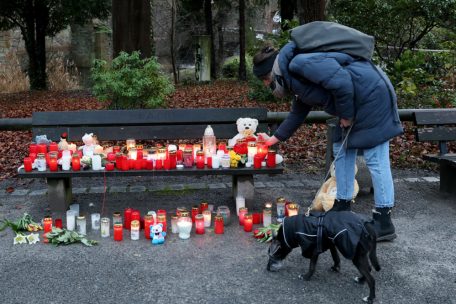 Messerangriff in Aschaffenburg / Tatverdächtiger kommt in die Psychiatrie – Schwerverletzte sind außer Lebensgefahr