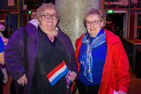 Marie-Paule und Anita (v.l.) verbringen ESC-Abende am liebsten mit Familie und Freunden